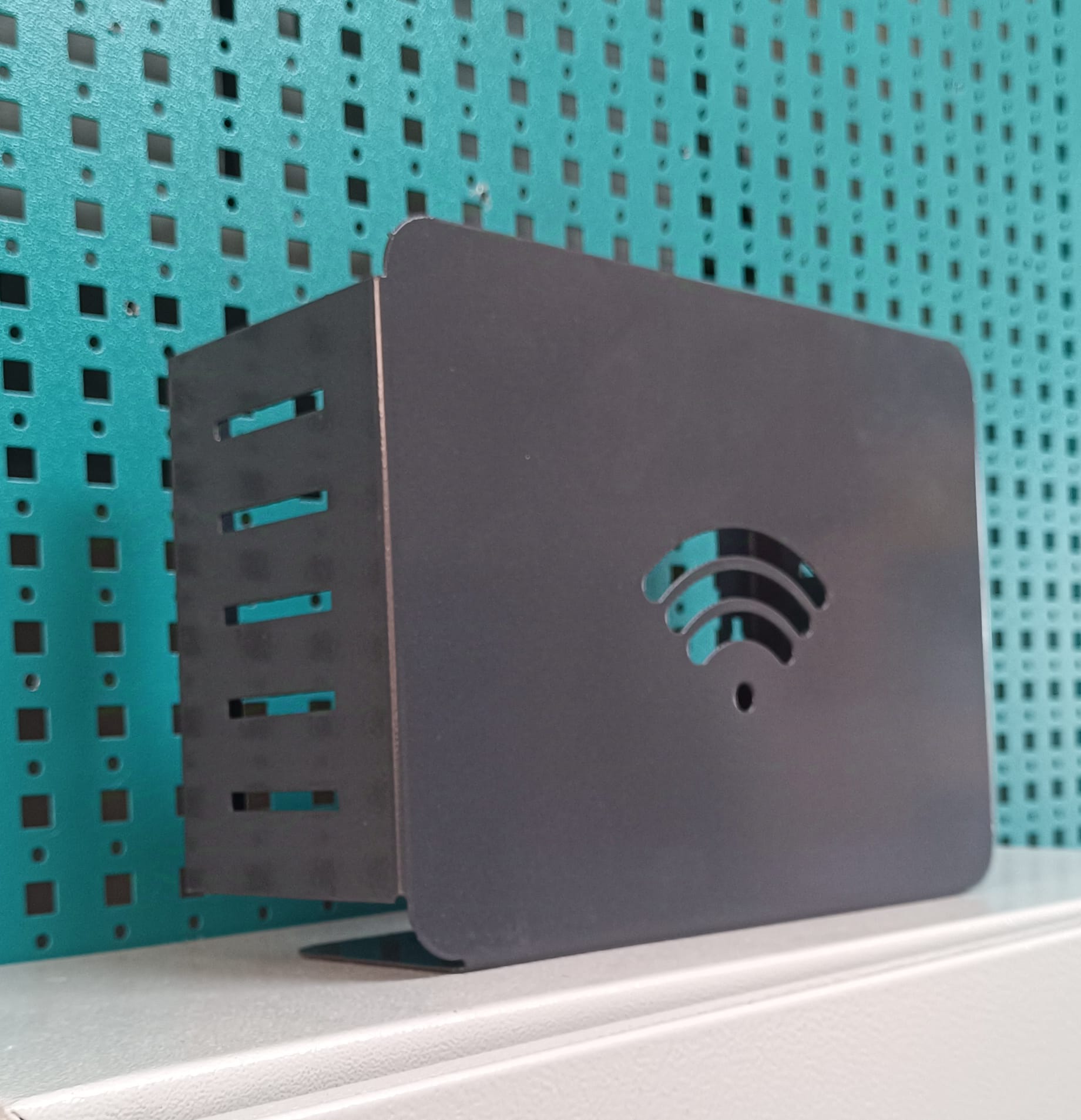 Oem Modem Wifi Saklama Kutusu Modem Tutucu Metal Antrasit ( 24-36-54-72’,li Modüller İçin )  